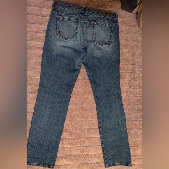 Kut from the Kloth Katy Boyfriend Jean. Y2K low-rise. Size 10. No flaws. - Picture 3 of 4